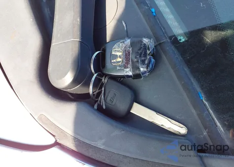 2011 Honda Civic Lx z USA, uszkodzony, nr VIN 2HGFA1F53BH517809